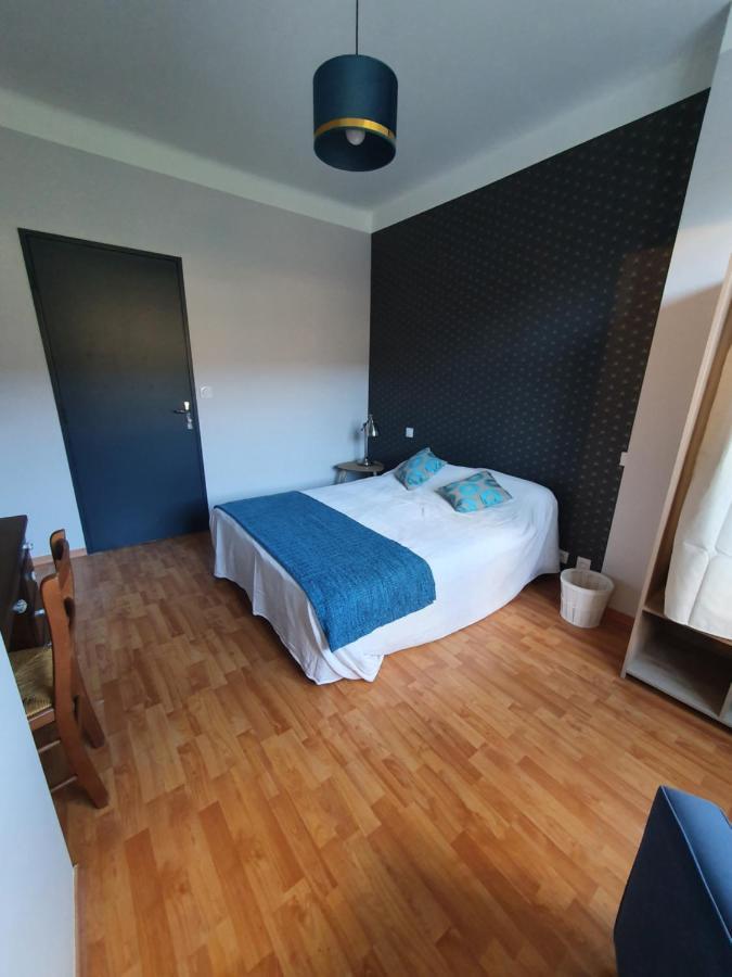 Chambre Privee Du Majestic Saint-Affrique Exterior foto